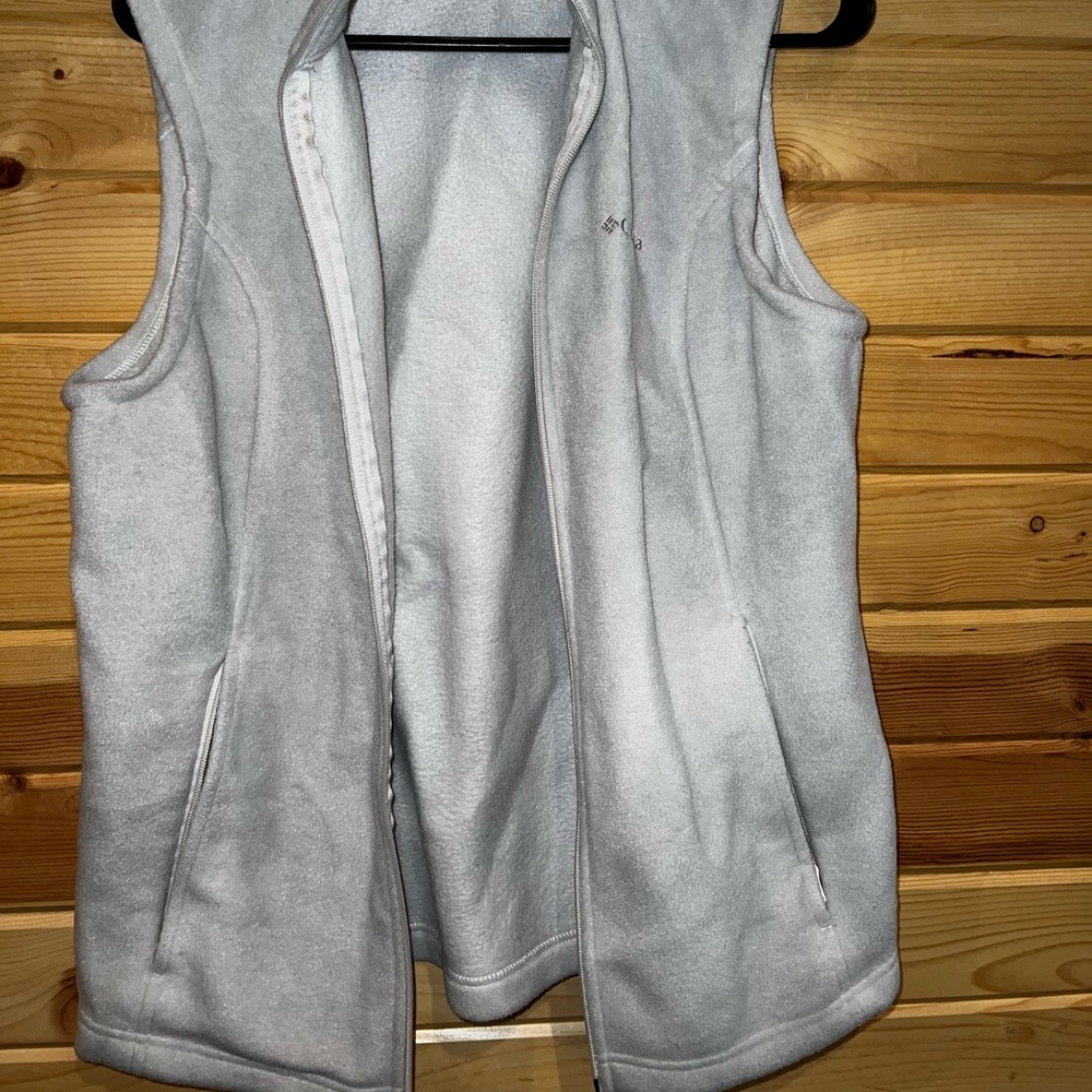 Columbia vest